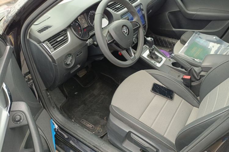 Used Skoda Octavia 2017 1.6L Automatic Chuanxing Edition Driver Seat