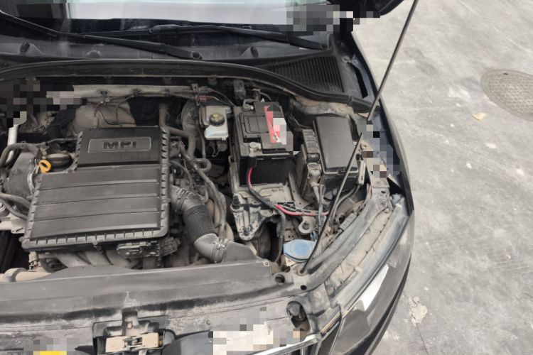 Used Skoda Octavia 2017 1.6L Manual Smart Drive Edition Engine Bay Left