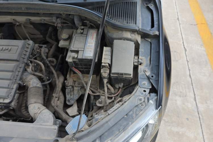 Used Skoda Octavia 2017 1.6L Manual Trend Edition Engine Bay Left