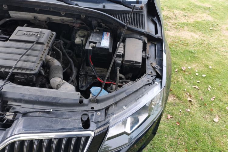 Used Skoda Octavia 2017 1.6L Automatic Smart Drive Edition Engine Bay Left