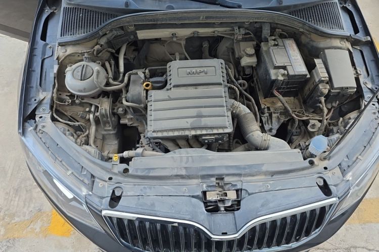 Used Skoda Octavia 2017 1.6L Manual Trend Edition Engine Bay