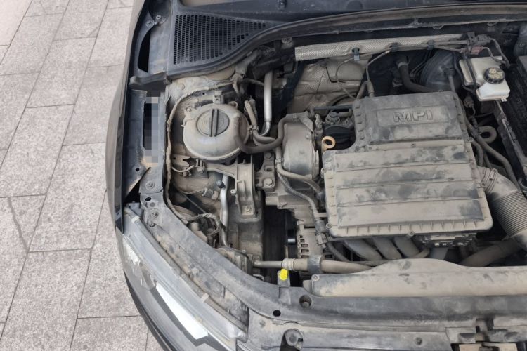 Used Skoda Octavia 2017 1.6L Manual Smart Drive Edition Engine Bay Right