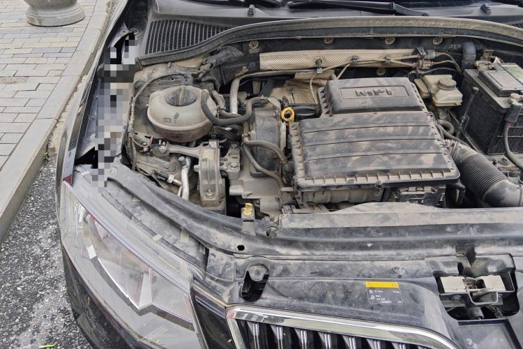 Used Skoda Octavia 2017 1.6L Automatic Smart Drive Edition Engine Bay Right