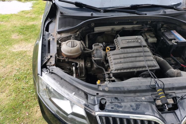 Used Skoda Octavia 2017 1.6L Automatic Smart Drive Edition Engine Bay Right