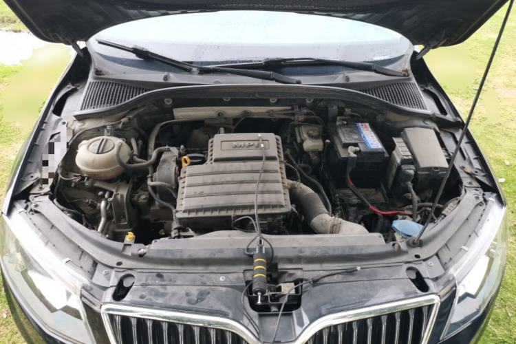 Used Skoda Octavia 2017 1.6L Automatic Smart Drive Edition Engine Bay