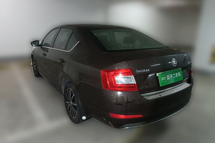 Used Skoda Octavia 2017 1.6L Automatic Smart Drive Edition Exterior 3