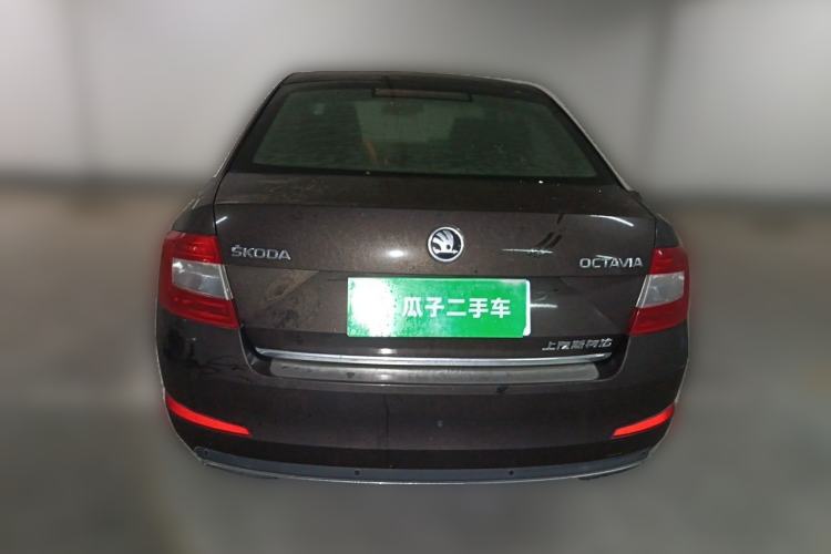Used Skoda Octavia 2017 1.6L Automatic Smart Drive Edition Exterior 4
