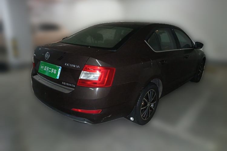 Used Skoda Octavia 2017 1.6L Automatic Smart Drive Edition Exterior 5