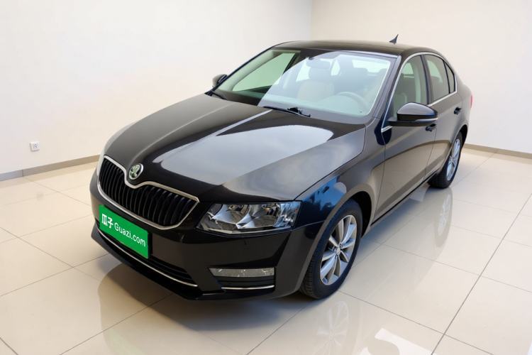 Ojetý Skoda Octavia 2017 Classic Model 1.6L Manual Comfort Edition Guazi used car, China used car export, Used car for sale, Used cars, Cheapest cars for sale