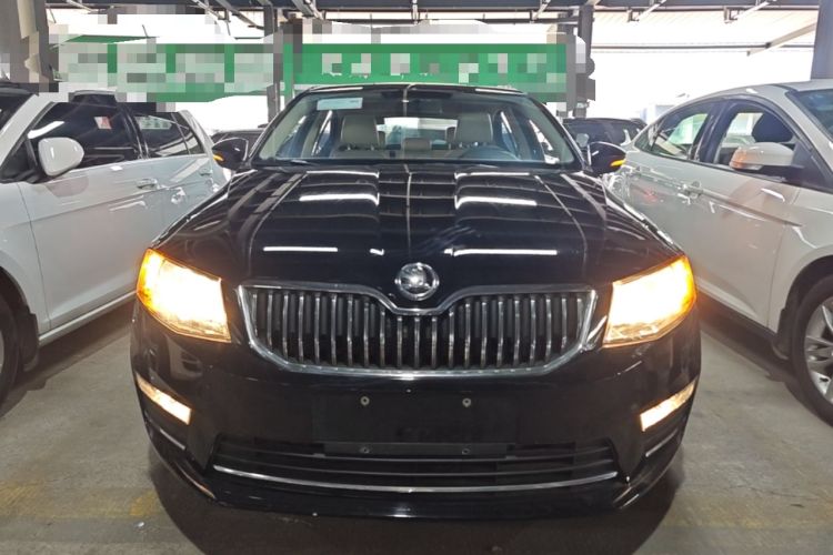 Used Skoda Octavia 2017 1.6L Automatic Smart Drive Edition Front