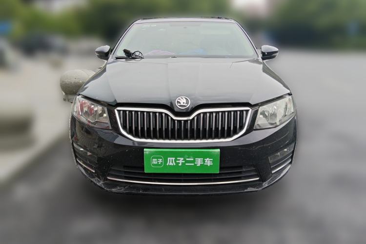 Used Skoda Octavia 2017 1.6L Automatic Smart Drive Edition Front