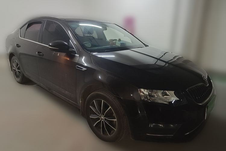 Used Skoda Octavia 2017 TSI280 DSG Smart Drive Edition Front Right 45 Deg