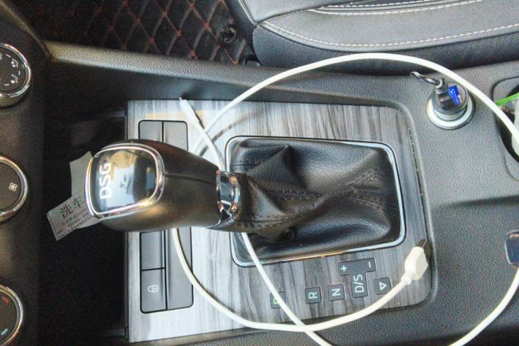 Used Skoda Octavia 2017 TSI280 DSG Smart Drive Edition Gear Lever