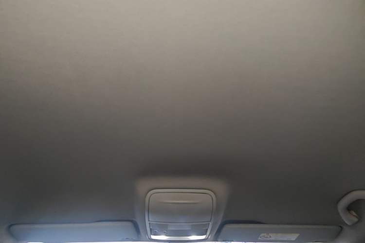 Used Skoda Octavia 2017 Classic Model 1.6L Manual Comfort Edition Headliner