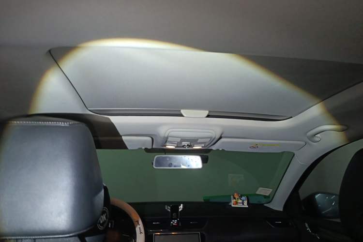Used Skoda Octavia 2017 1.6L Automatic Smart Drive Edition Headliner