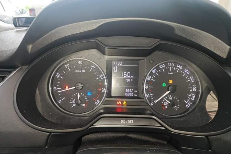Used Skoda Octavia 2017 Classic Model 1.6L Manual Comfort Edition Instrument Cluster