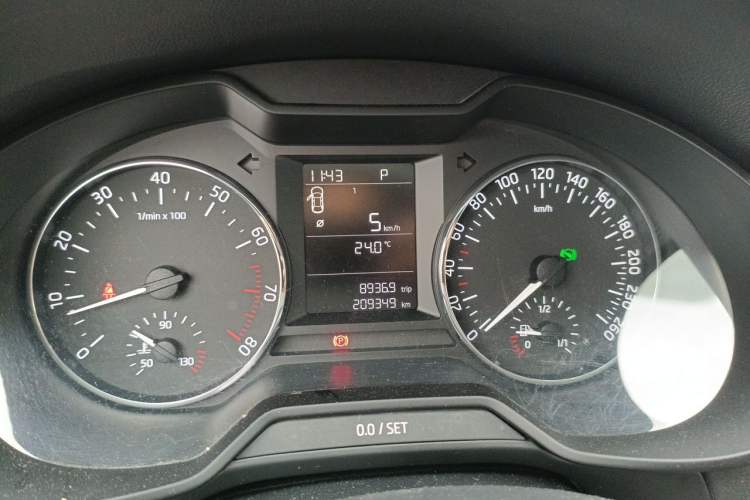 Used Skoda Octavia 2017 1.6L Automatic Chuanxing Edition Instrument Cluster