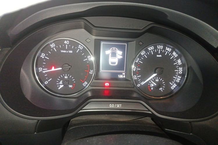 Used Skoda Octavia 2017 1.6L Automatic Smart Drive Edition Instrument Cluster