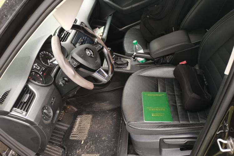 Used Skoda Octavia 2017 1.6L Automatic Smart Drive Edition Left Front Seat