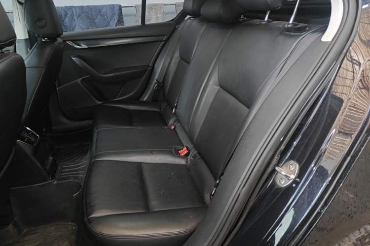 Used Skoda Octavia 2017 Classic Model 1.6L Manual Comfort Edition Left Rear Seat