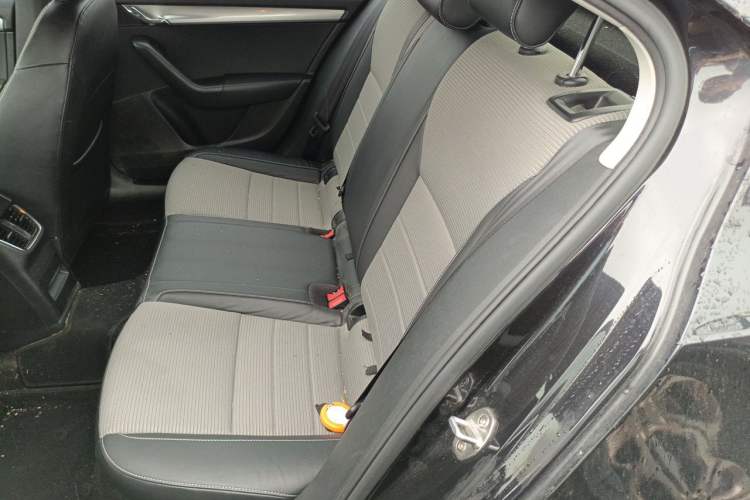 Used Skoda Octavia 2017 1.6L Automatic Chuanxing Edition Left Rear Seat