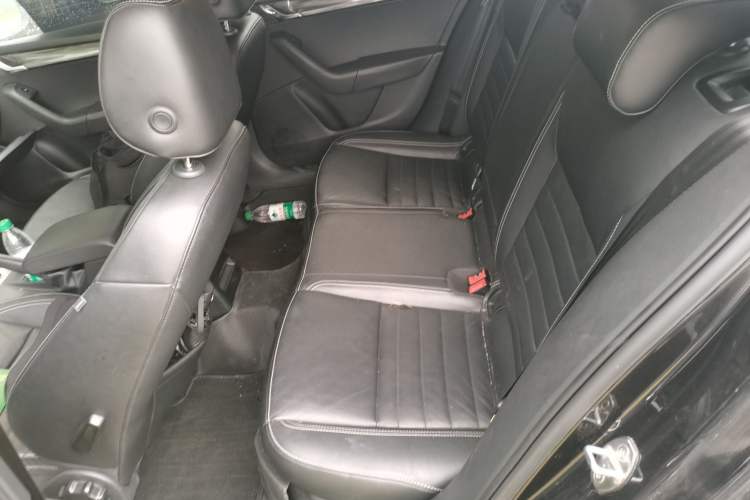 Used Skoda Octavia 2017 1.6L Automatic Smart Drive Edition Left Rear Seat