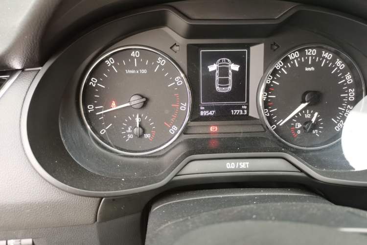 Used Skoda Octavia 2017 1.6L Automatic Smart Drive Edition Odometer Close Up