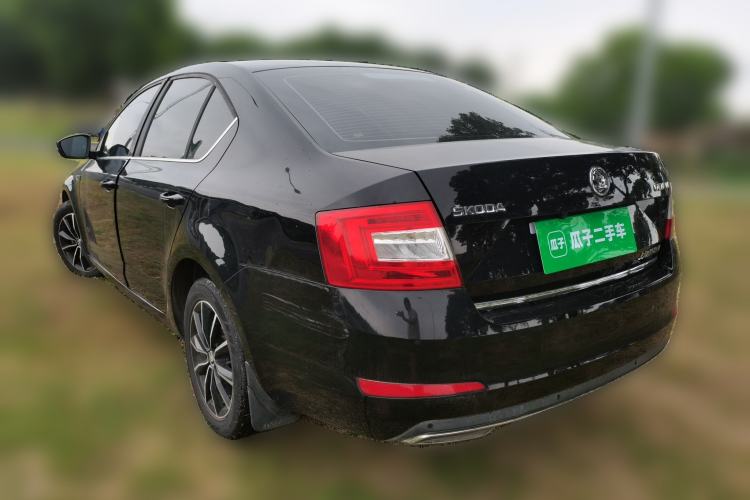 Used Skoda Octavia 2017 1.6L Automatic Smart Drive Edition Rear Left 45 Deg