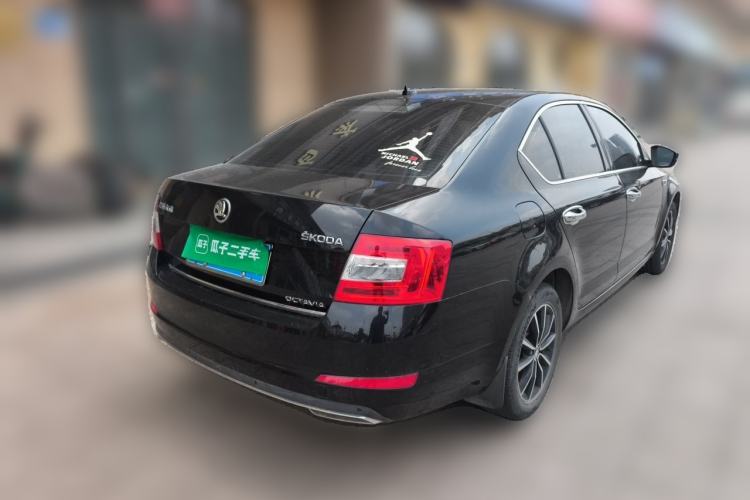 Used Skoda Octavia 2017 1.6L Manual Smart Drive Edition Rear Right 45 Deg