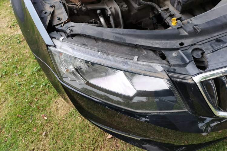 Used Skoda Octavia 2017 1.6L Automatic Smart Drive Edition Right Front Headlight