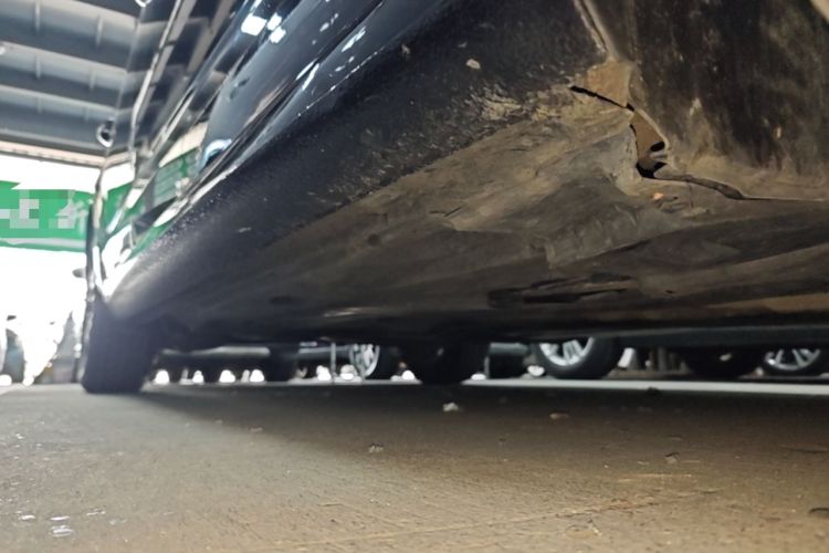 Used Skoda Octavia 2017 1.6L Automatic Smart Drive Edition Right Side Sill