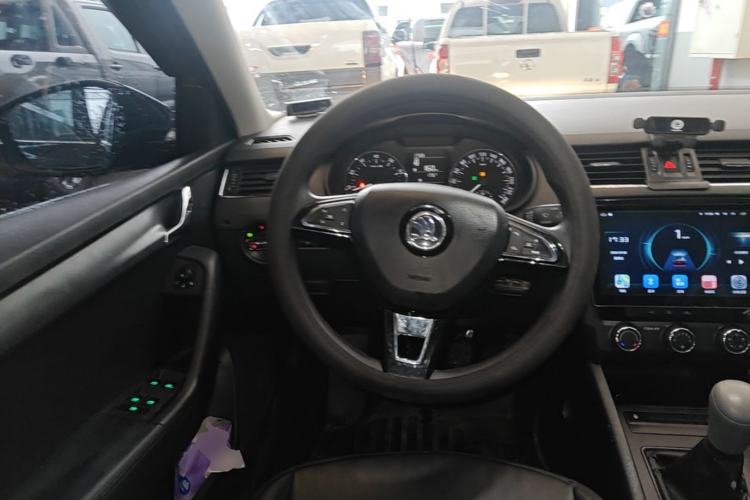 Used Skoda Octavia 2017 Classic Model 1.6L Manual Comfort Edition Steering Wheel
