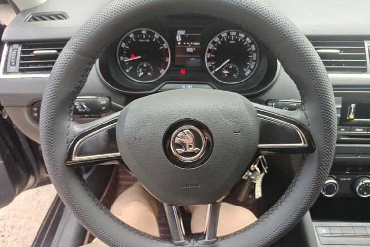 Used Skoda Octavia 2017 Classic Model 1.6L Manual Comfort Edition Steering Wheel