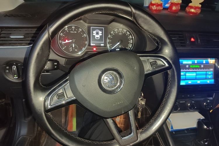 Used Skoda Octavia 2017 TSI280 DSG Smart Drive Edition Steering Wheel