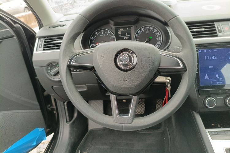 Used Skoda Octavia 2017 1.6L Automatic Chuanxing Edition Steering Wheel