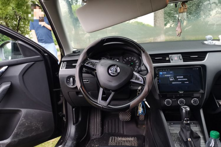 Used Skoda Octavia 2017 1.6L Automatic Smart Drive Edition Steering Wheel