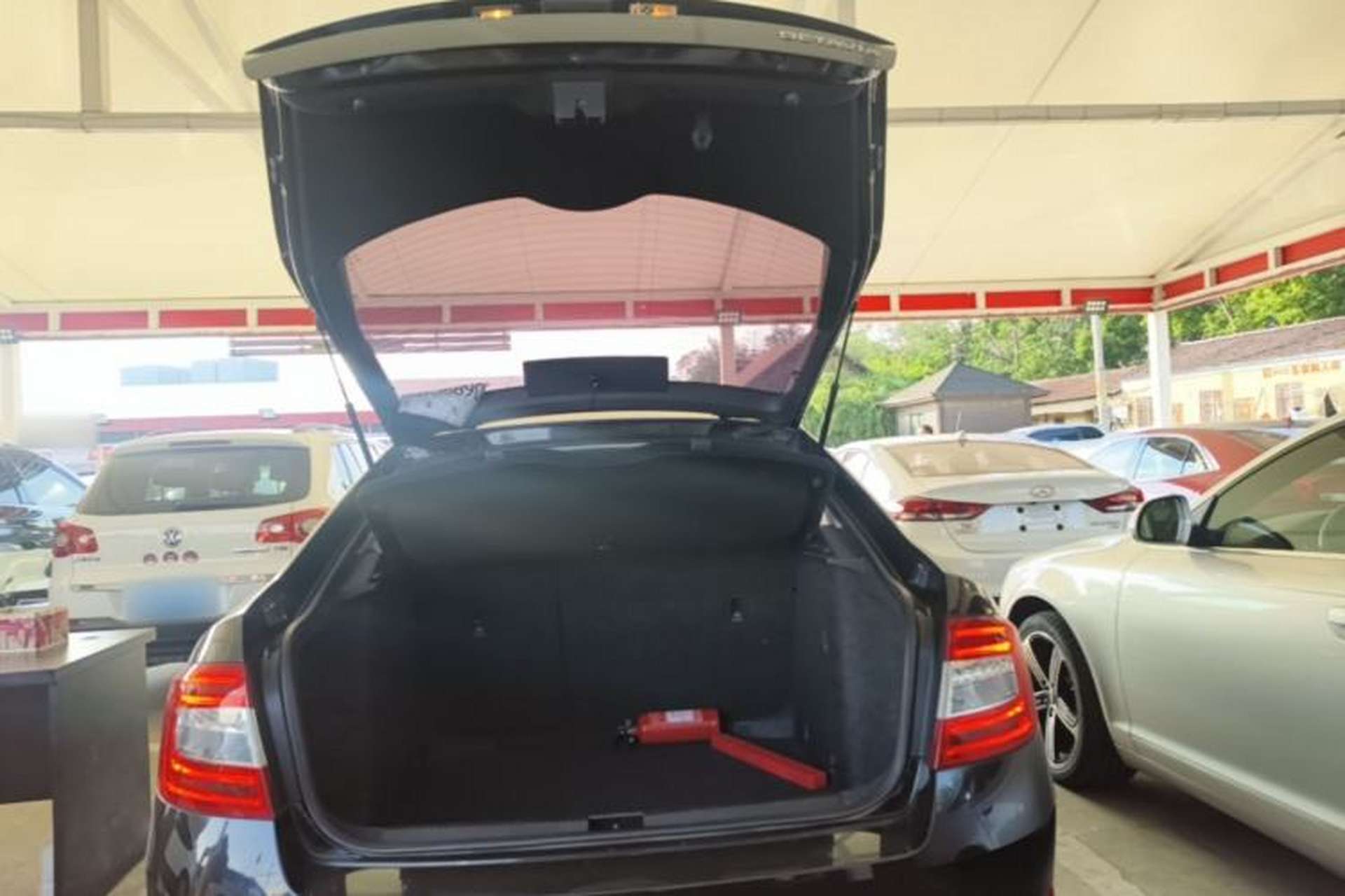 Used Skoda Octavia 2017 1.6L Automatic Chuanxing Edition Trunk