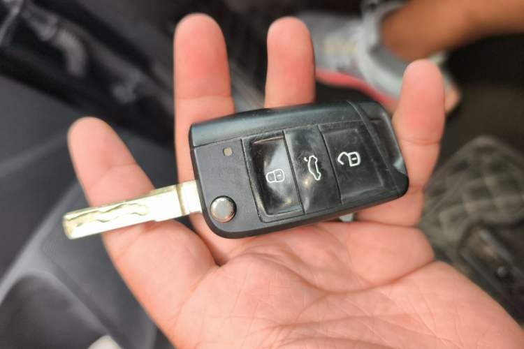 Used Skoda Octavia 2017 1.6L Manual Smart Drive Edition Vehicle Key