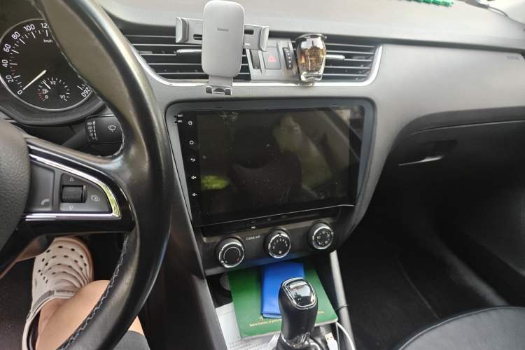 Used Skoda Octavia 2017 1.6L Automatic Chuanxing Edition Audio And AC Panel