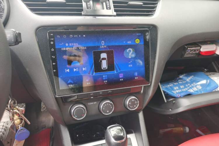 Used Skoda Octavia 2017 1.6L Automatic Chuanxing Edition Audio And AC Panel