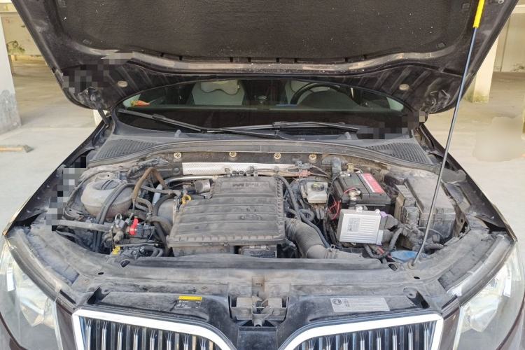Used Skoda Octavia 2017 1.6L Automatic Chuanxing Edition Engine Bay