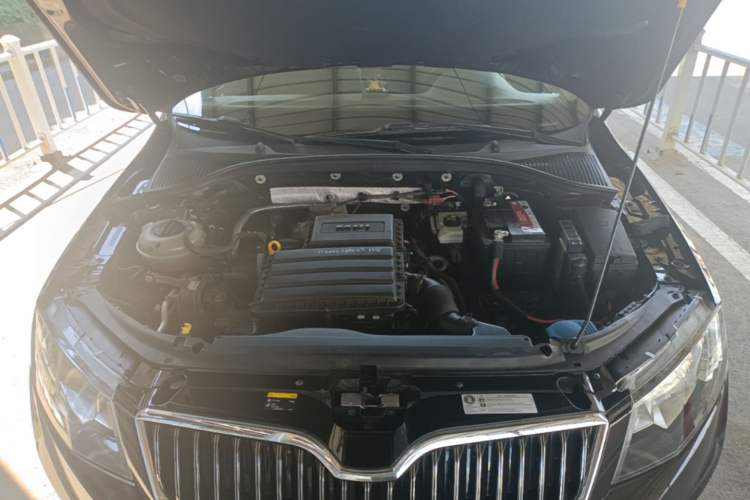 Used Skoda Octavia 2017 1.6L Automatic Smart Drive Edition Engine Bay