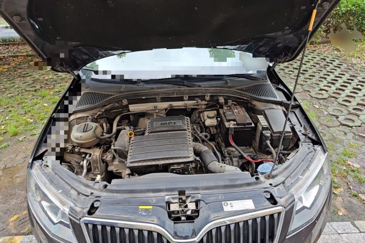 Used Skoda Octavia 2017 1.6L Automatic Smart Drive Edition Engine Bay