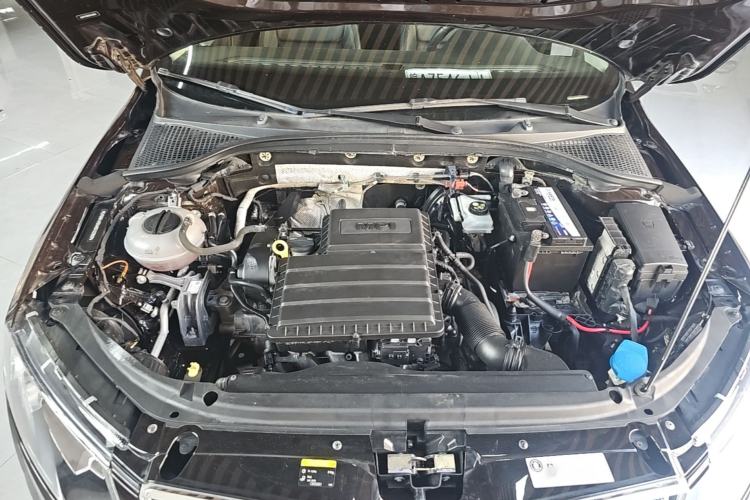 Used Skoda Octavia 2017 1.6L Automatic Chuanxing Edition Engine Bay