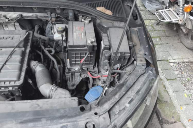 Used Skoda Octavia 2017 1.6L Automatic Smart Drive Edition Engine Bay Left