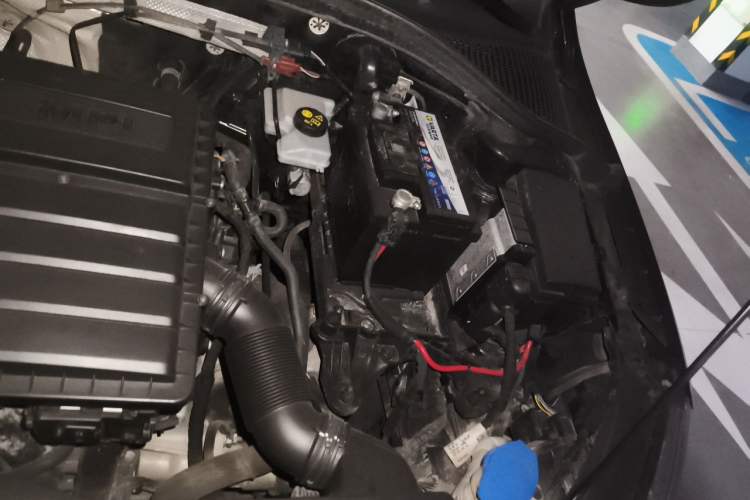 Used Skoda Octavia 2017 1.6L Manual Smart Drive Edition Engine Bay Left