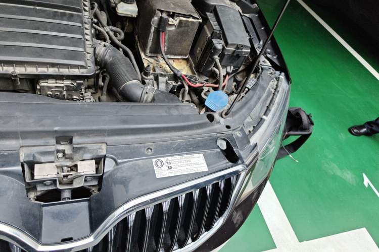 Used Skoda Octavia 2017 1.6L Manual Smart Drive Edition Engine Bay Left