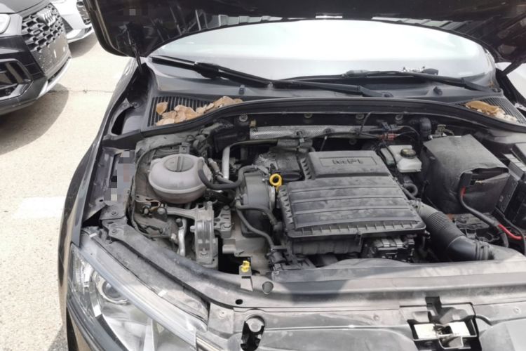 Used Skoda Octavia 2017 1.6L Automatic Smart Drive Edition Engine Bay Right