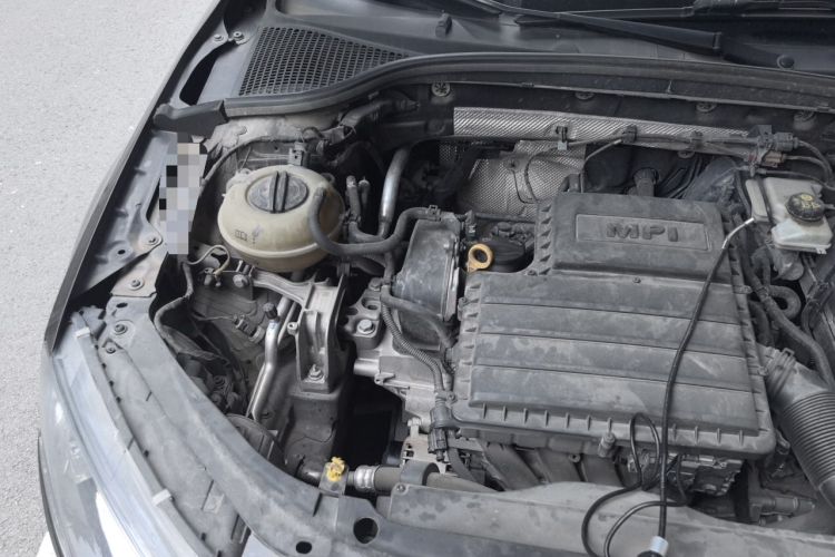 Used Skoda Octavia 2017 1.6L Automatic Smart Drive Edition Engine Bay Right
