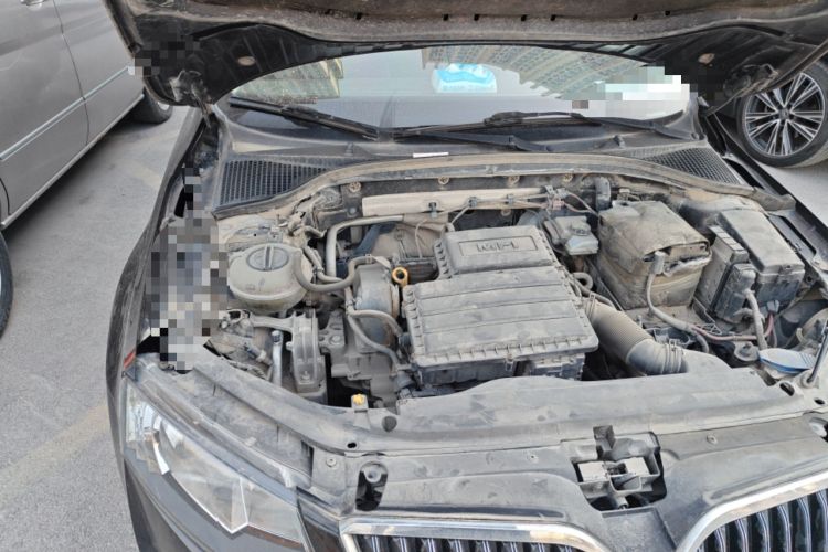 Used Skoda Octavia 2017 1.6L Manual Smart Drive Edition Engine Bay Right